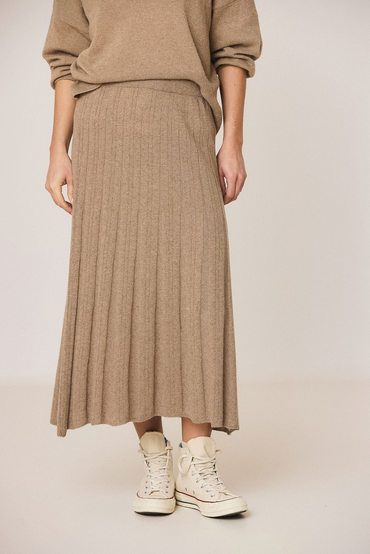 FALDA MIDI CANALÉ CON CASHMERE