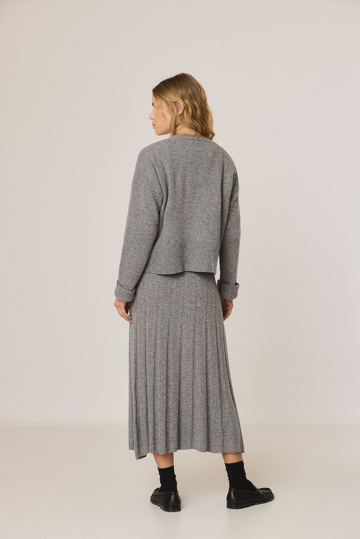 FALDA MIDI CANALÉ CON CASHMERE