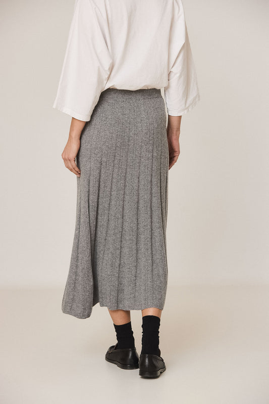 FALDA MIDI CANALÉ CON CASHMERE 4