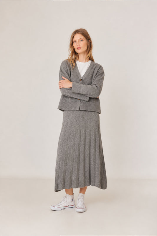CASHMERE-BLEND CARDIGAN + RIBBED MIDI SKIRT 1