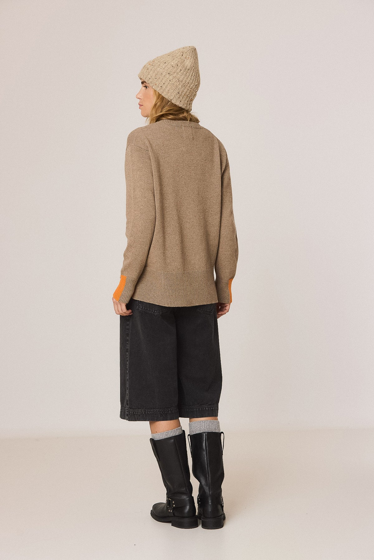 JERSEY DETALLE FLÚO CON CASHMERE