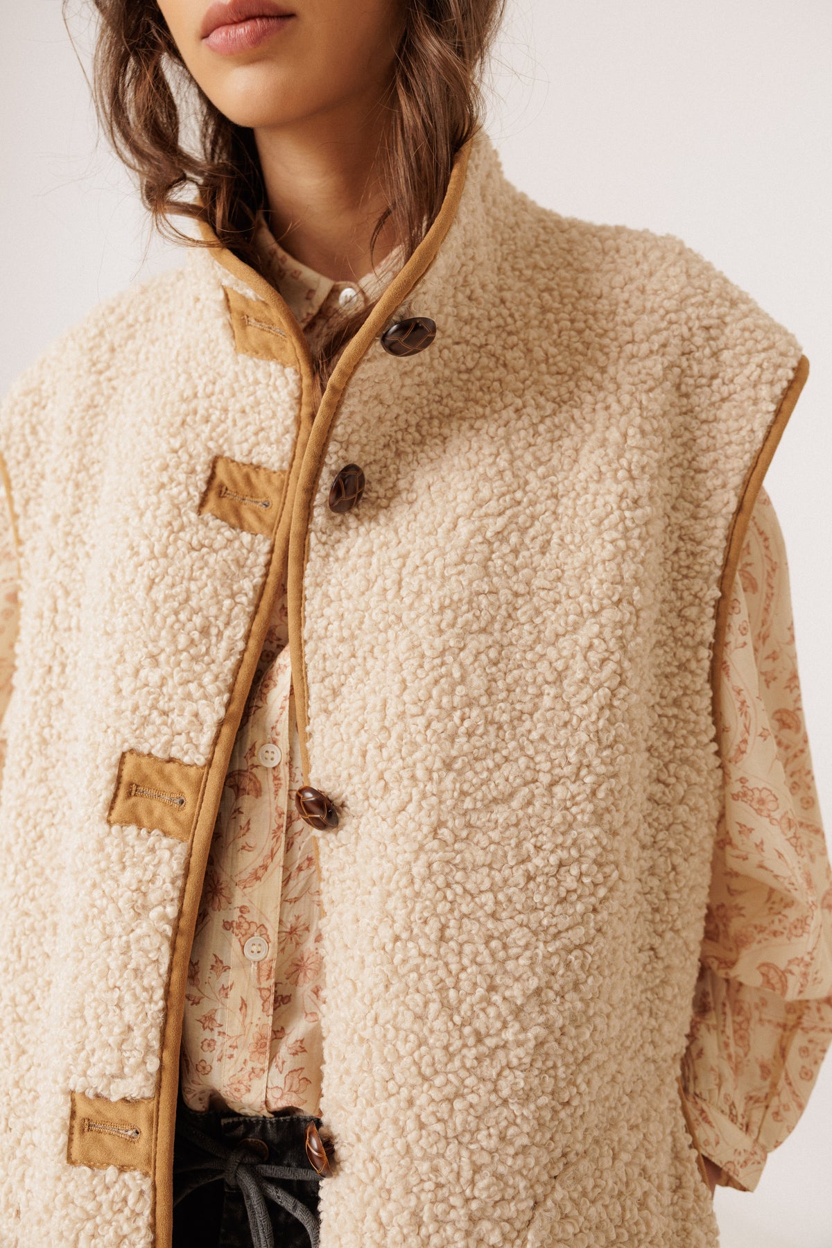 CHALECO OVERSIZE BORREGO