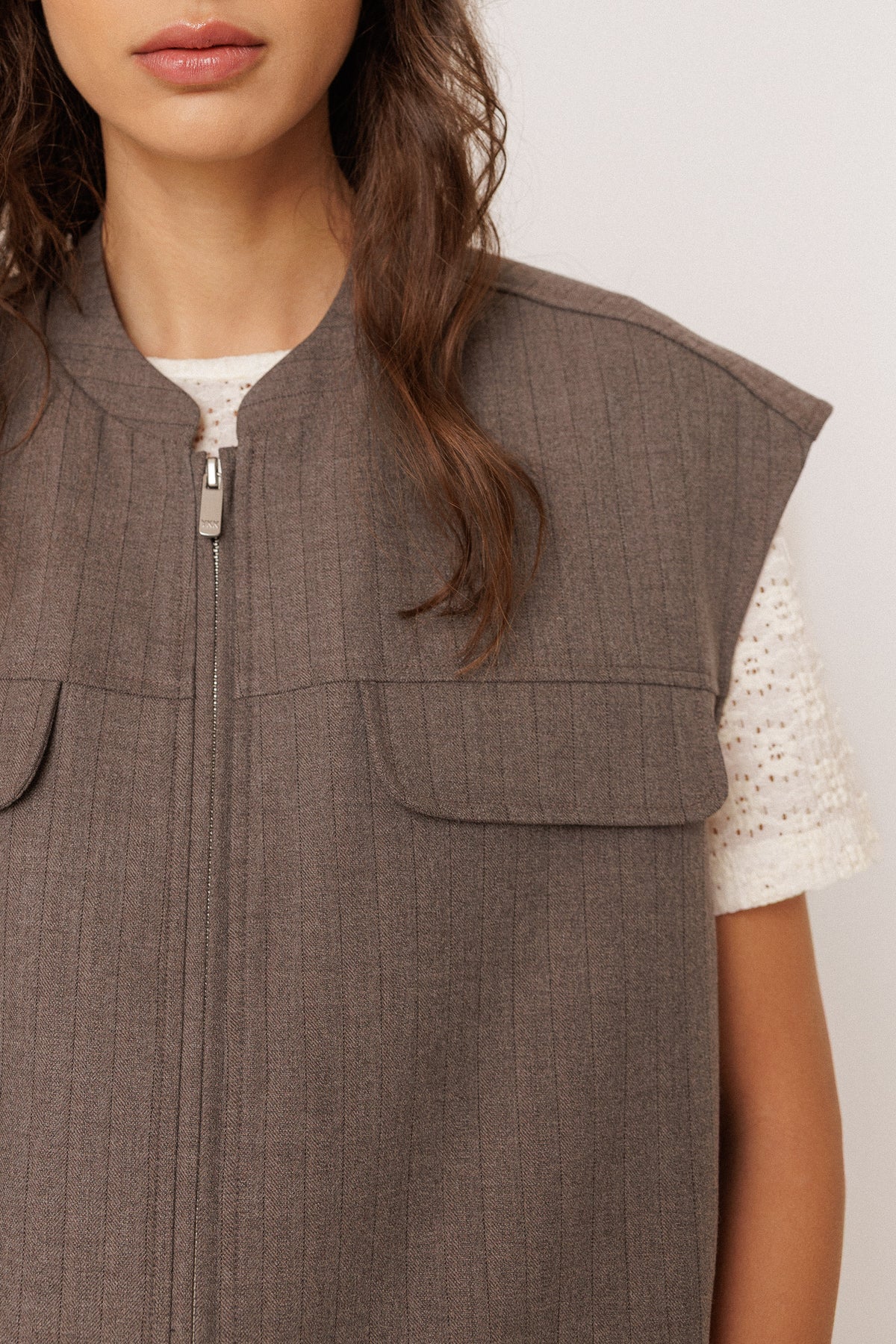 PUFFY-HEM VEST
