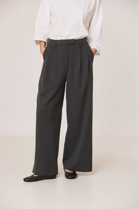 PANTALON DE COSTUME À PINCES 4