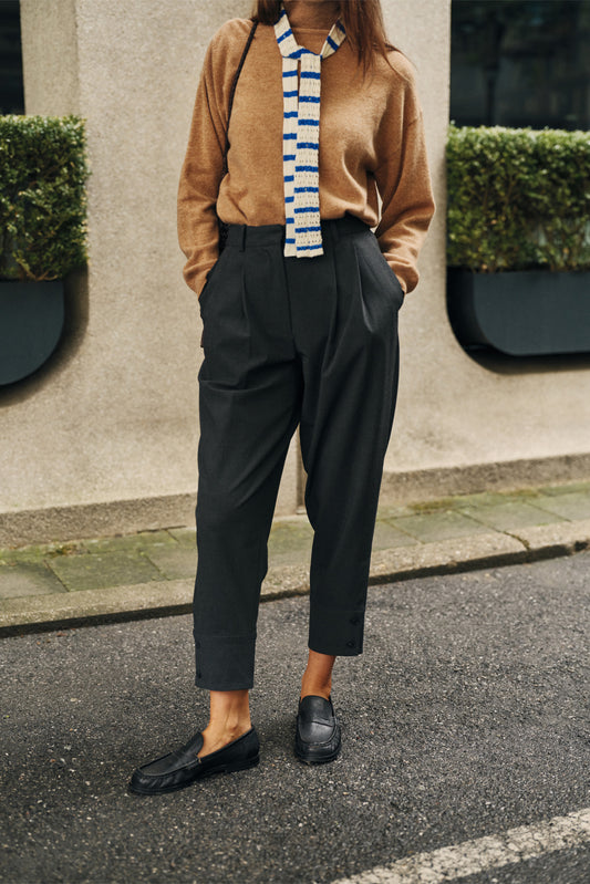 TAILORED PLEAT-FRONT TROUSERS 1