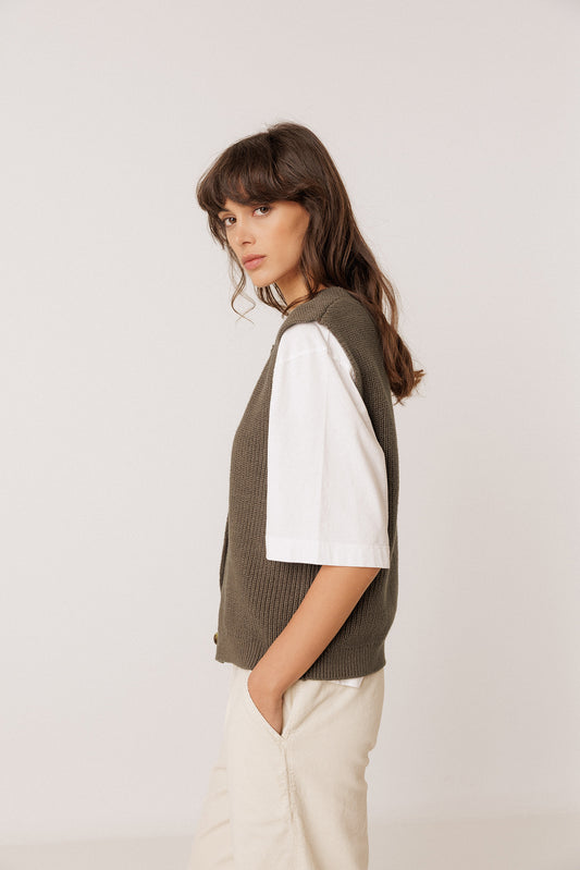 RIB-KNIT VEST WITH MERINO 3