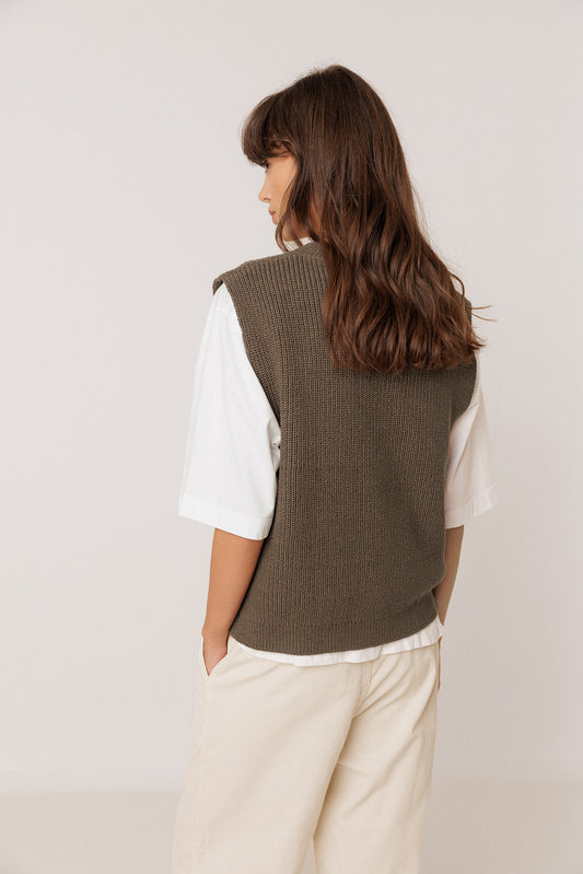 RIB-KNIT VEST WITH MERINO 5