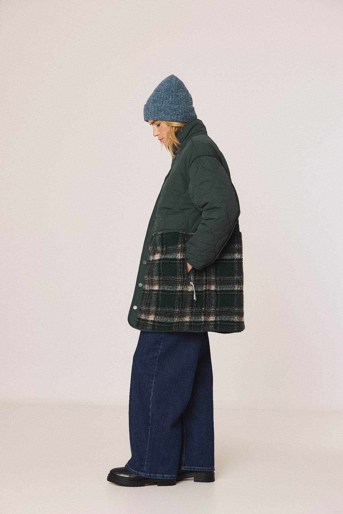 RIBBED TURN-UP BEANIE