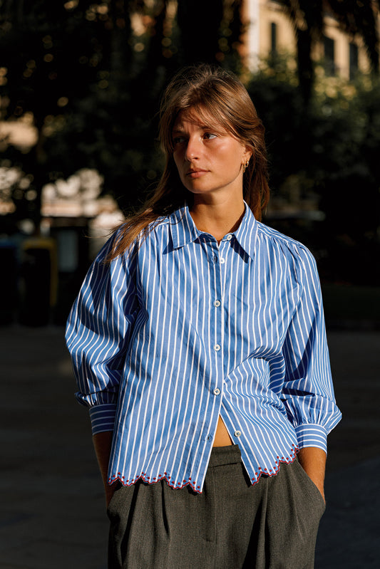 CHEMISE À RAYURES À OURLET FESTONNÉ 1