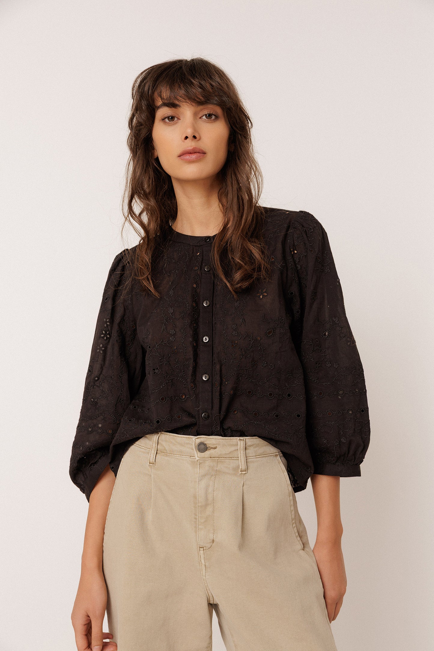 BOXY EMBROIDERED SHIRT