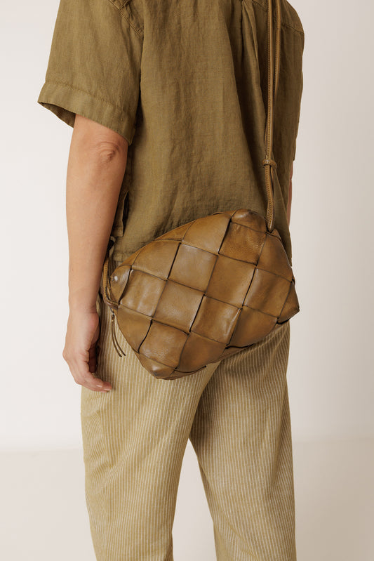 [CL] CROSSBODY BOX LEATHER BAG 4