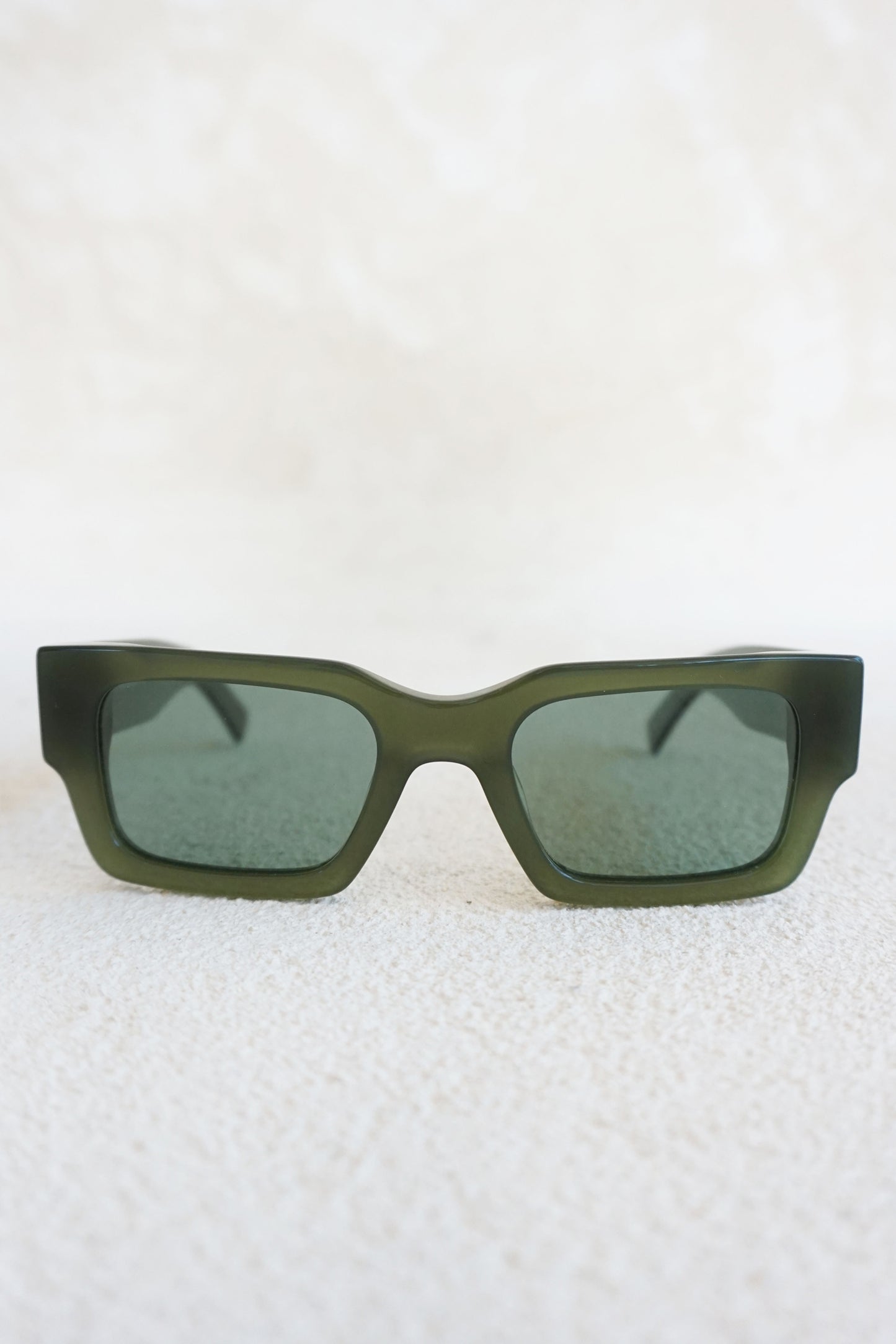 [CL] CARLA SUN GLASSES
