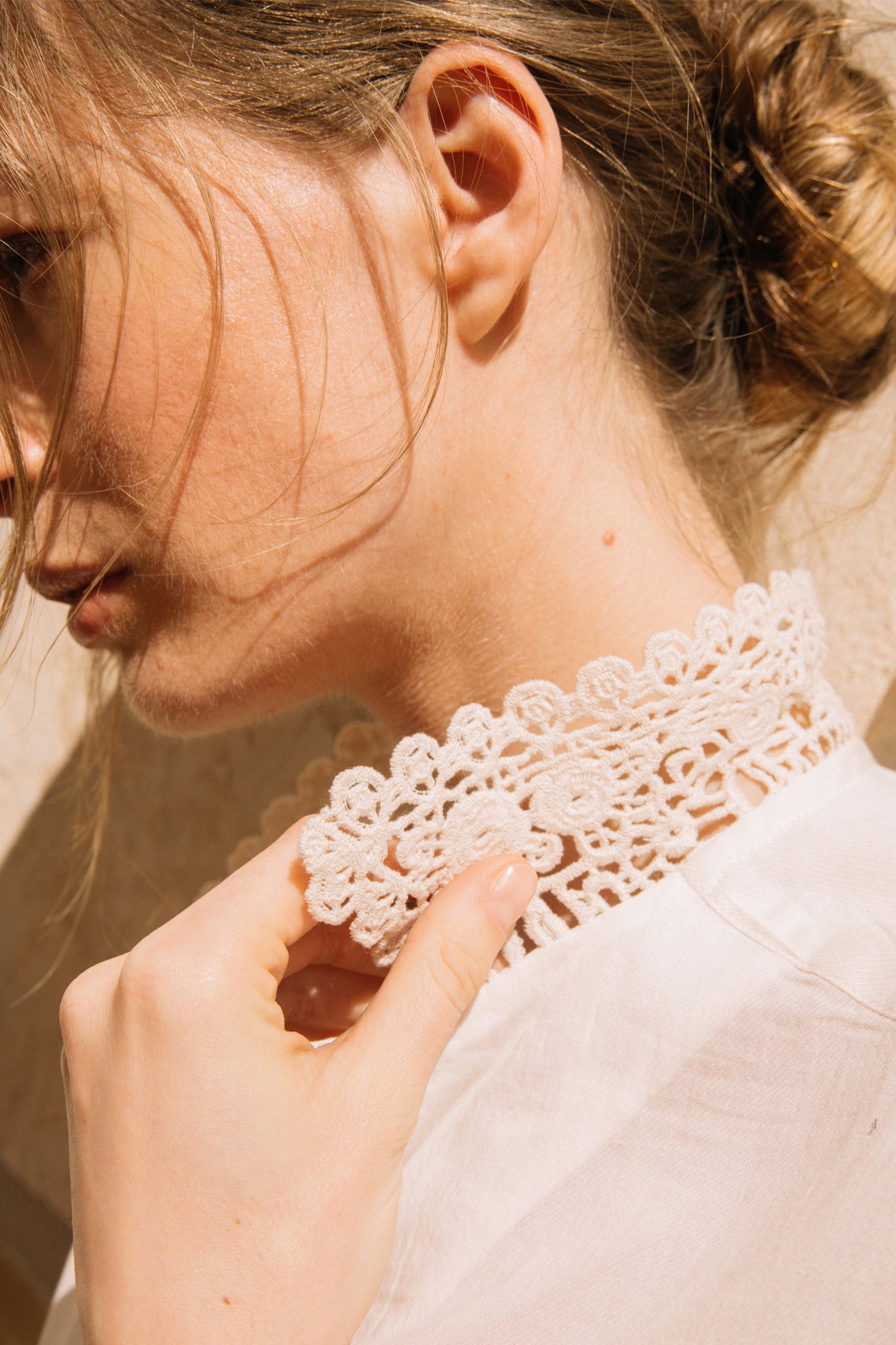 [CL] CROCHET PATCH SHIRT