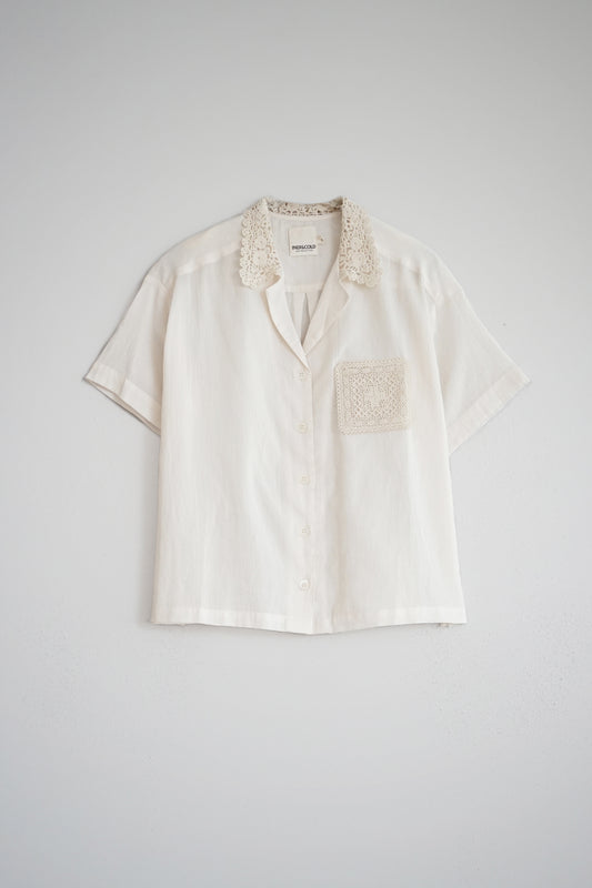 [CL] CROCHET PATCH SHIRT