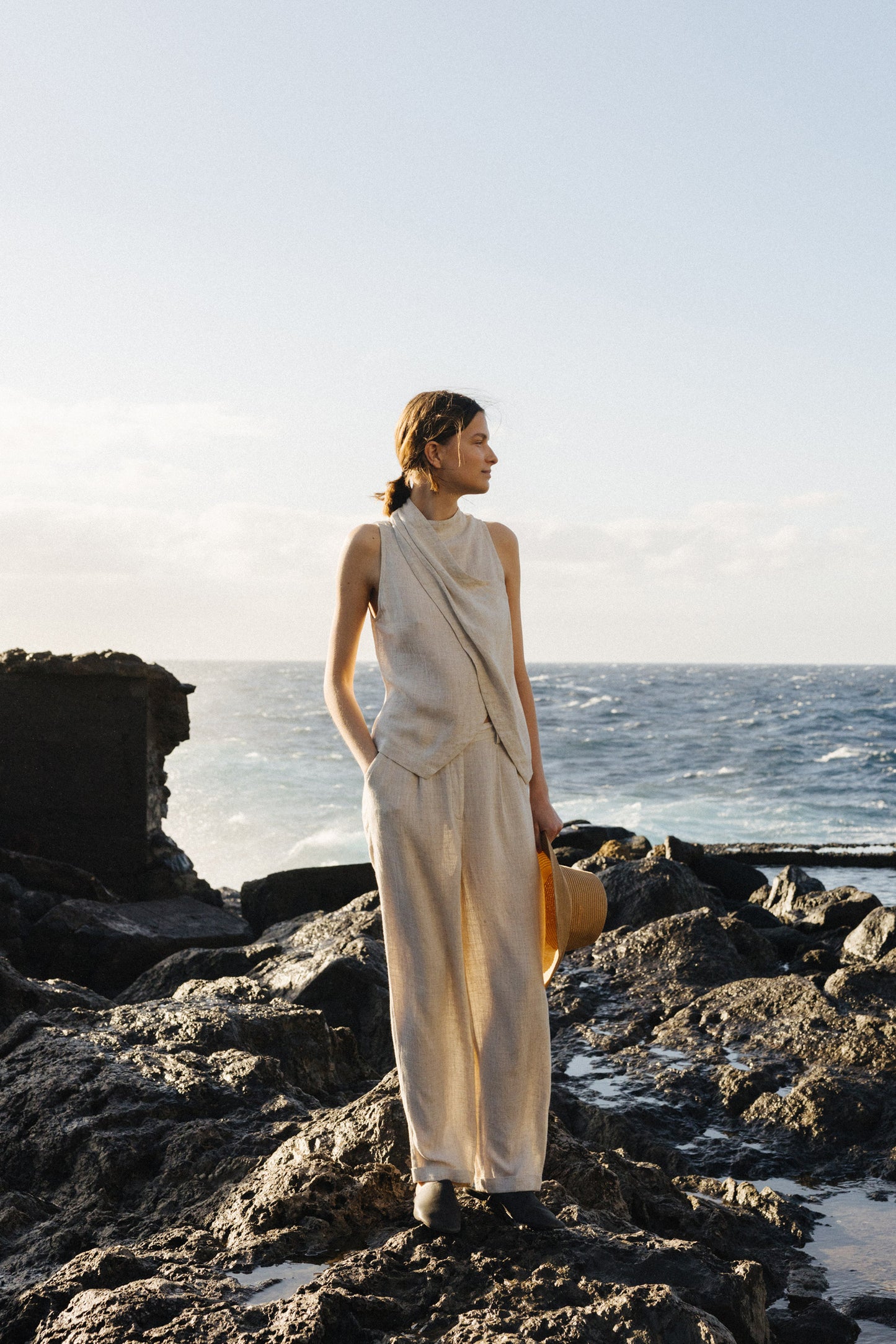 PLEATED TROUSER