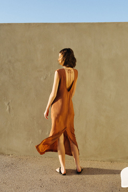 VESTIDO AJUSTADO CON TEXTURA