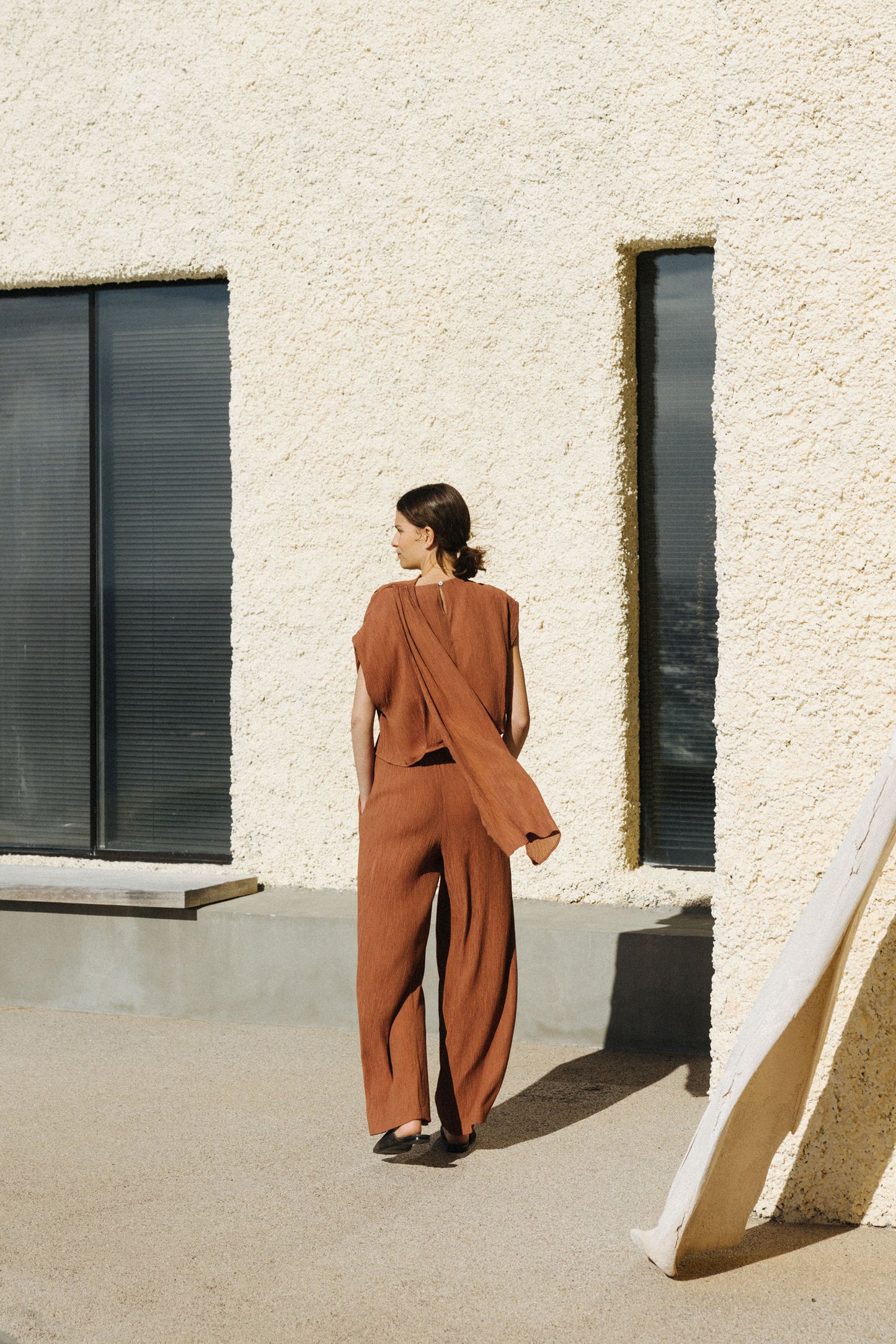 [CL] ASYMMETRIC-COLLAR BLOUSE