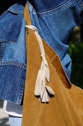 [CL] CAMELLIA LEATHER CHARM