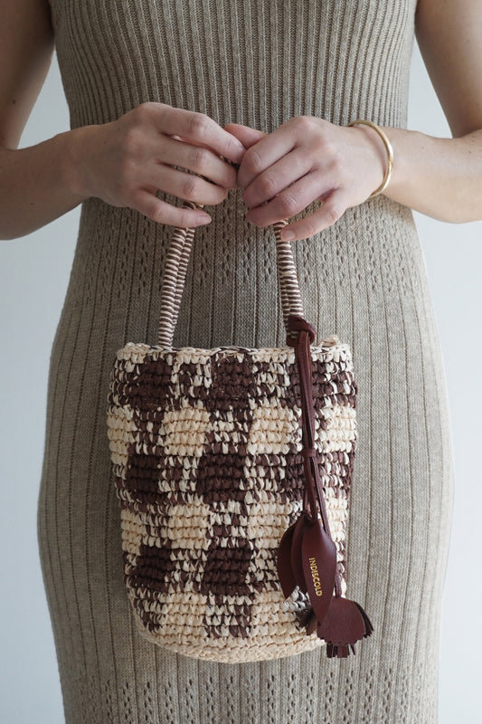 CHARM CAMÉLIA EN CUIR