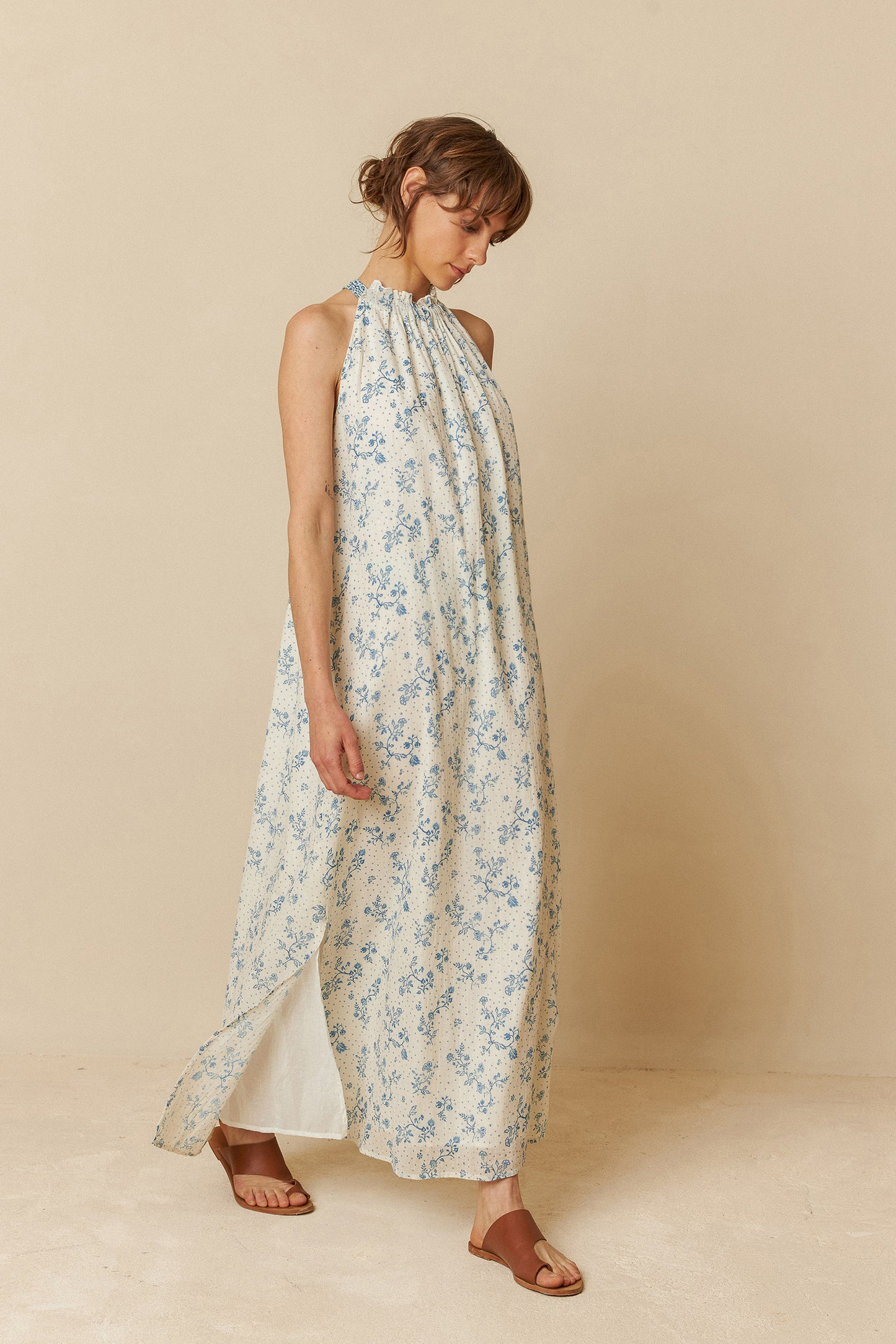 [CL] BICOLOR HALTER DRESS