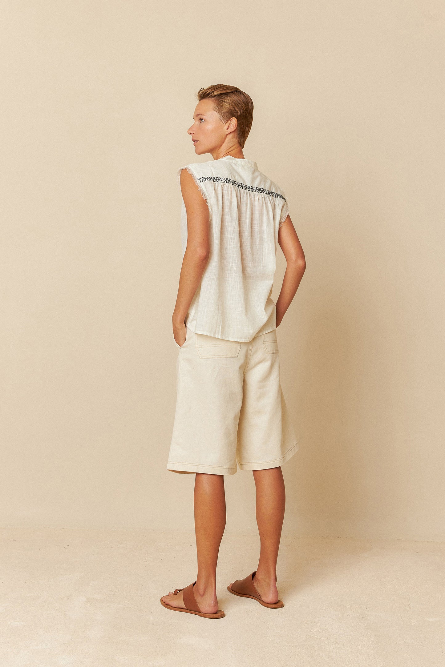 [CL] CROSS-STITCH EMBROIDERED SHIRT