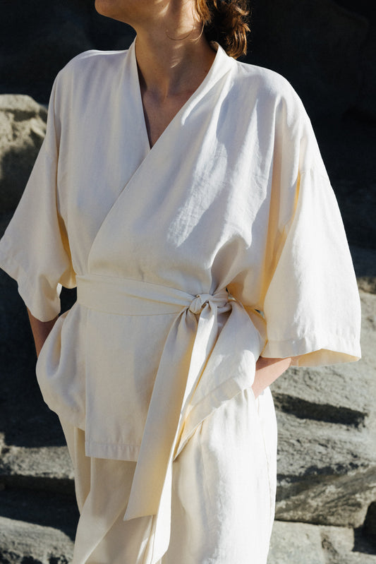 CHAQUETA ESTILO KIMONO