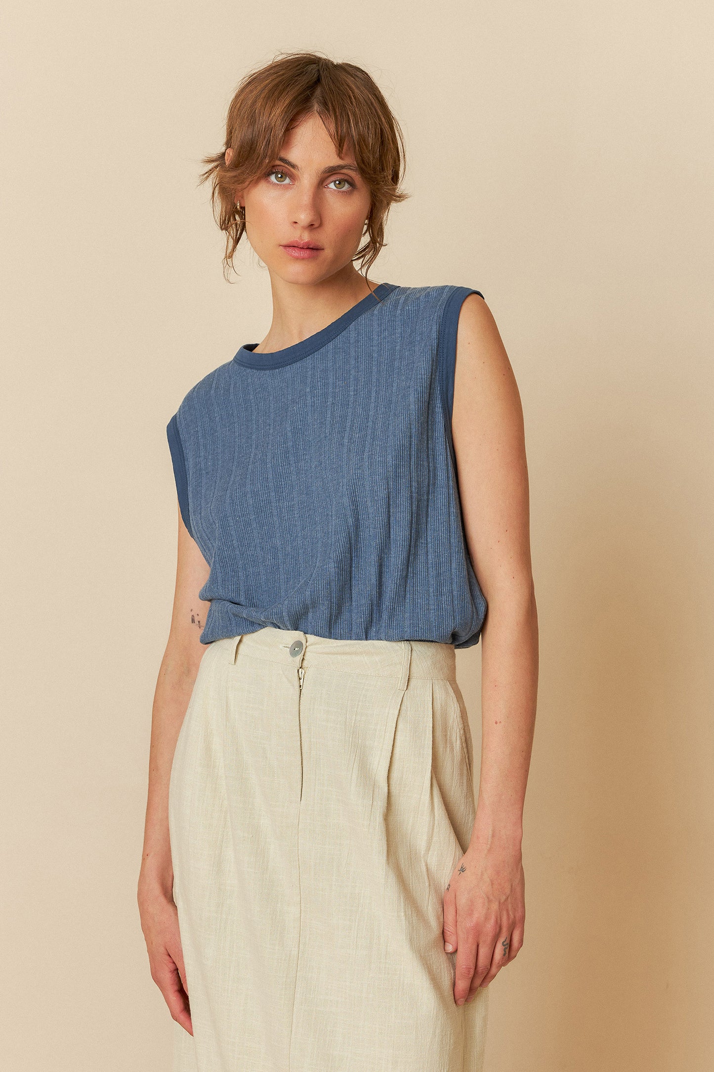 RIBBED KNIT T-SHIRT
