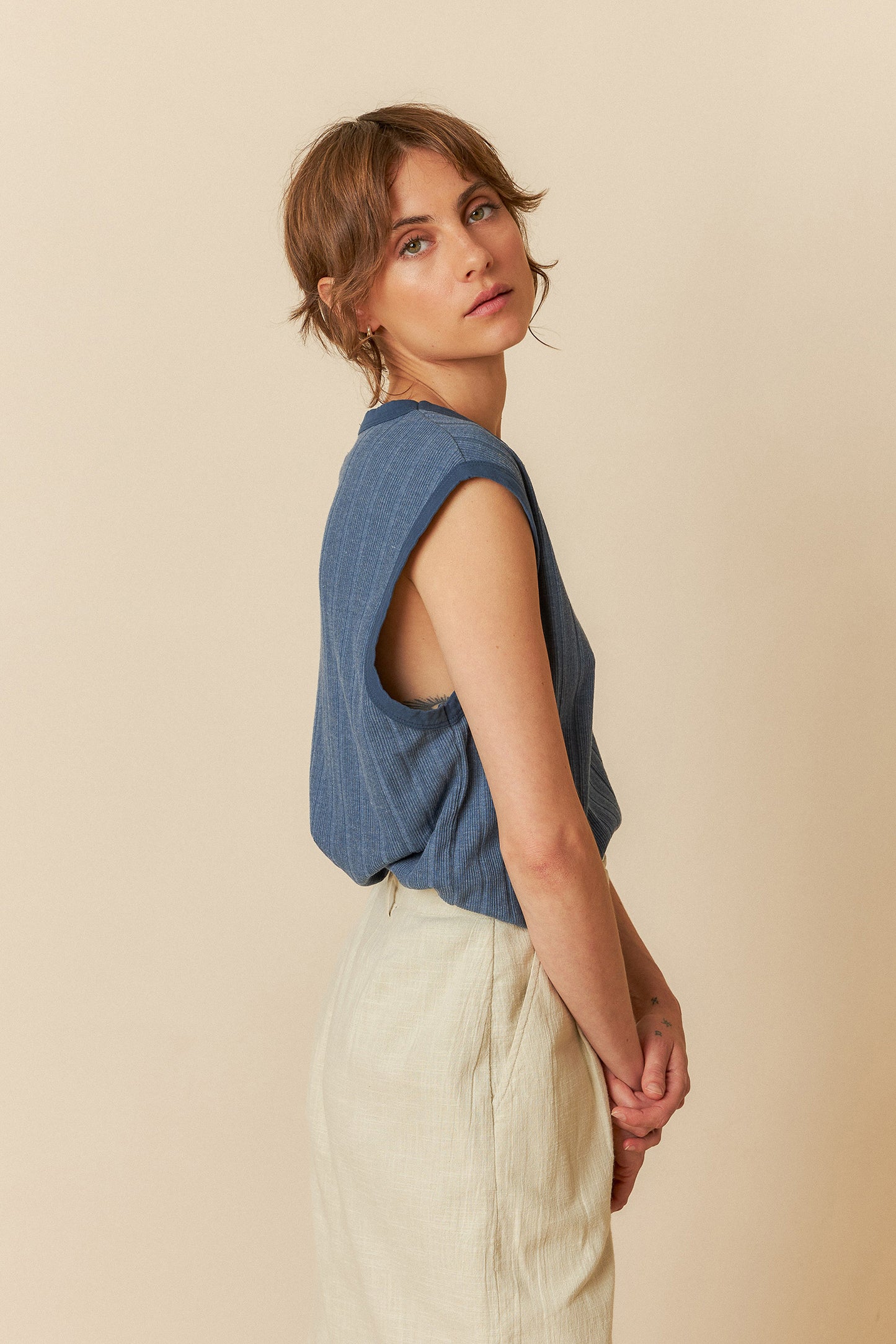 RIBBED KNIT T-SHIRT