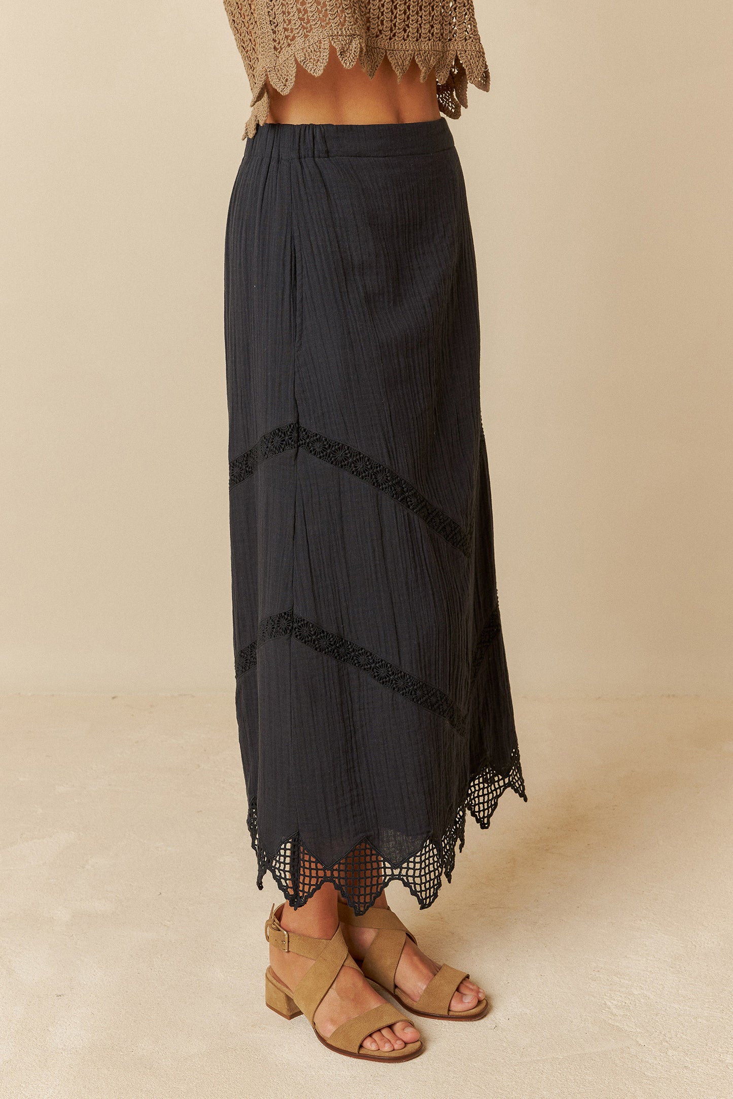 [CL] CROSSED SUEDE SANDALS