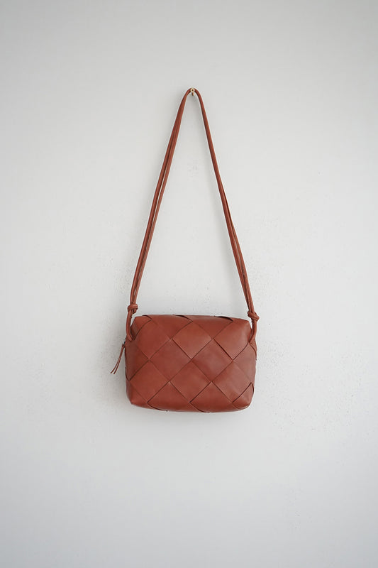 [CL] LEATHER BOX CROSSBODY BAG