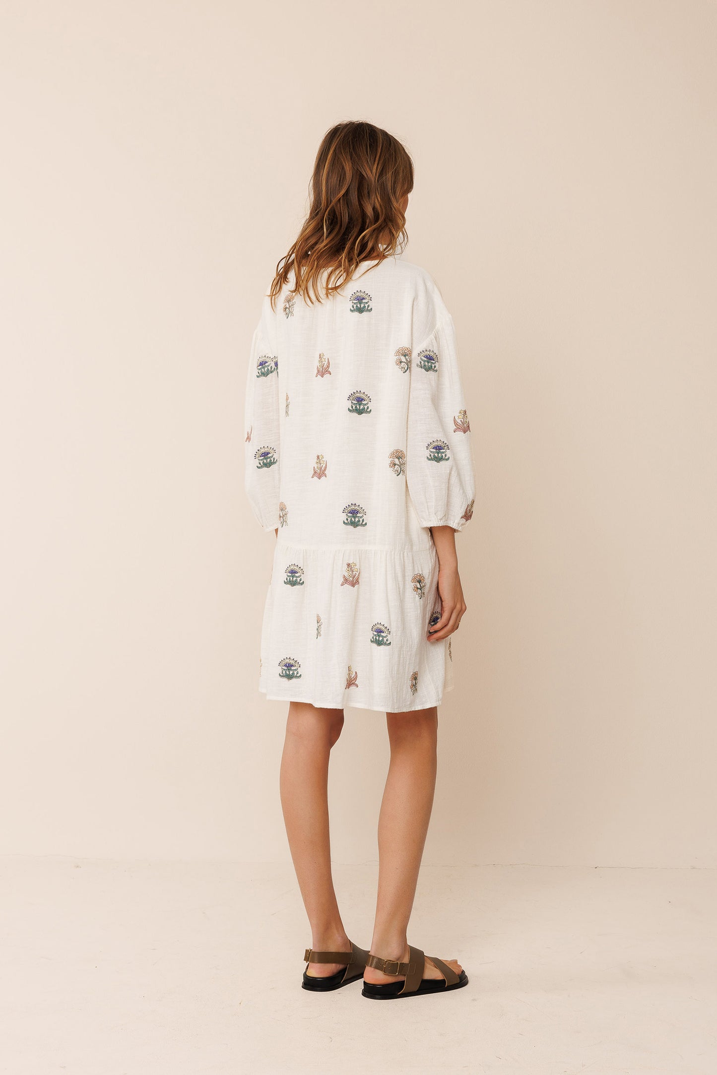 [CL] MULTI-COLOR EMBROIDERED DRESS