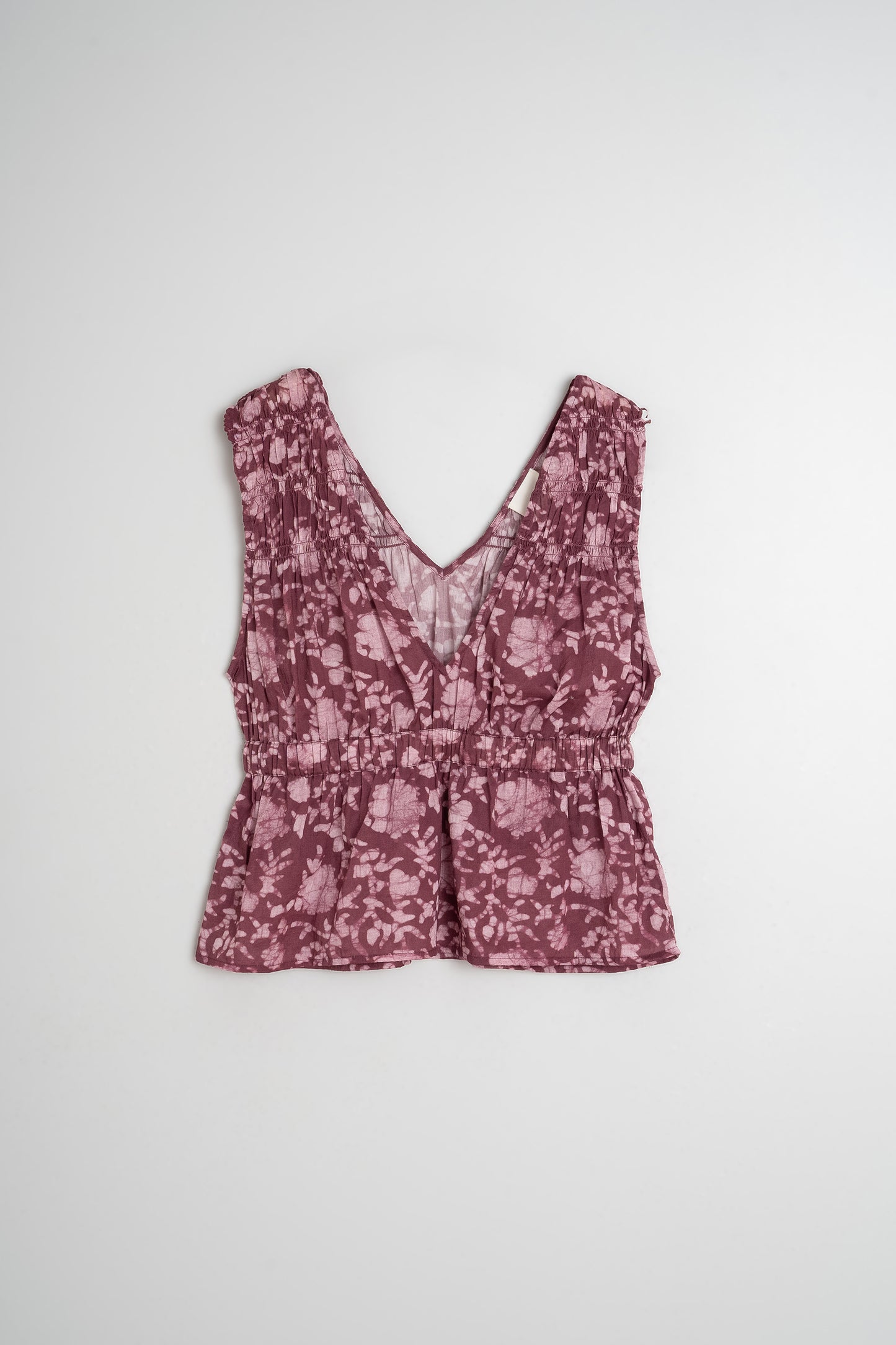 [CL] TOP WITH ELASTIC DETAILS