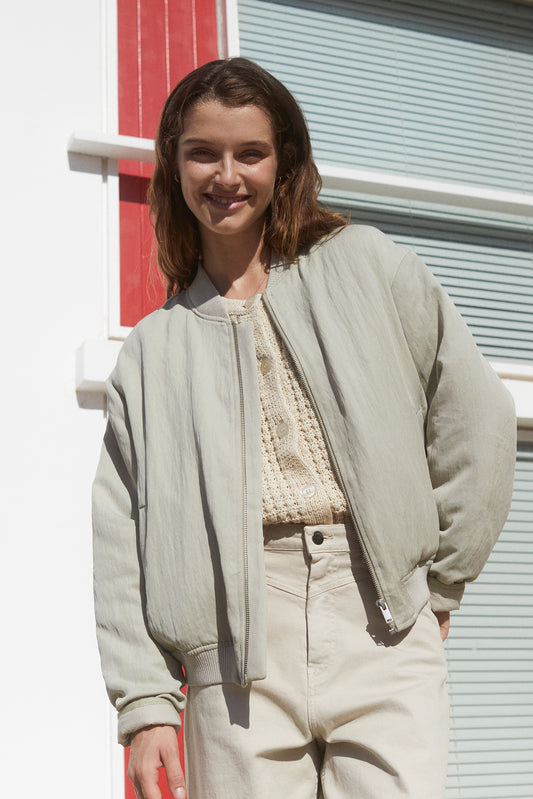 CHAQUETA BOMBER SATINADA
