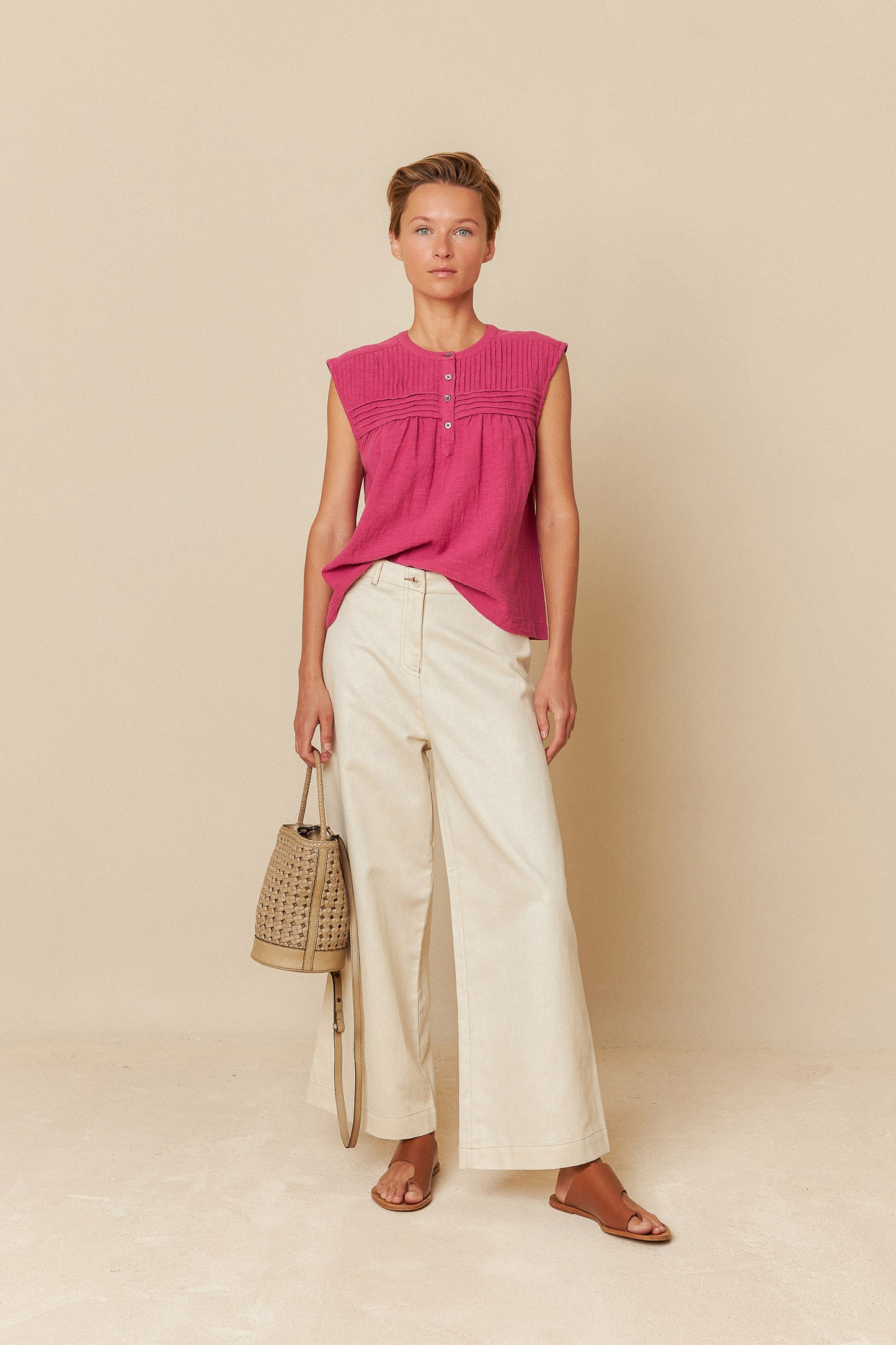 GABARDINE CROP TROUSERS
