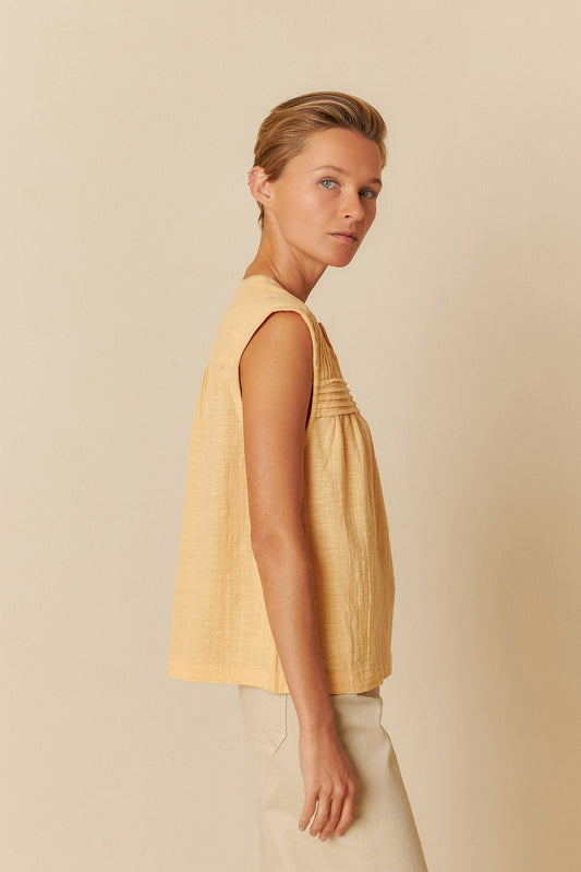 GAUZE PLEATED BLOUSE