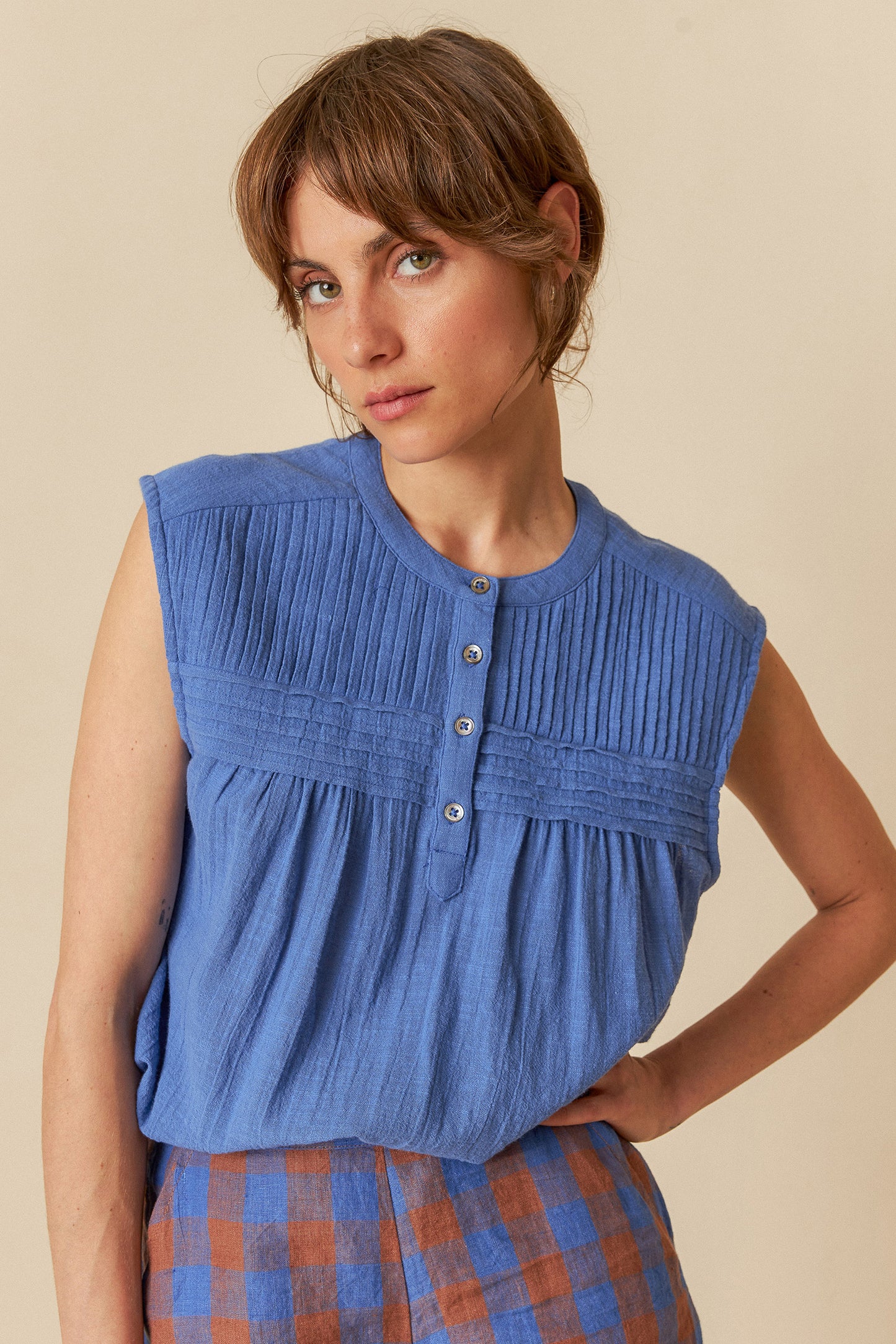 GAUZE PLEATED BLOUSE