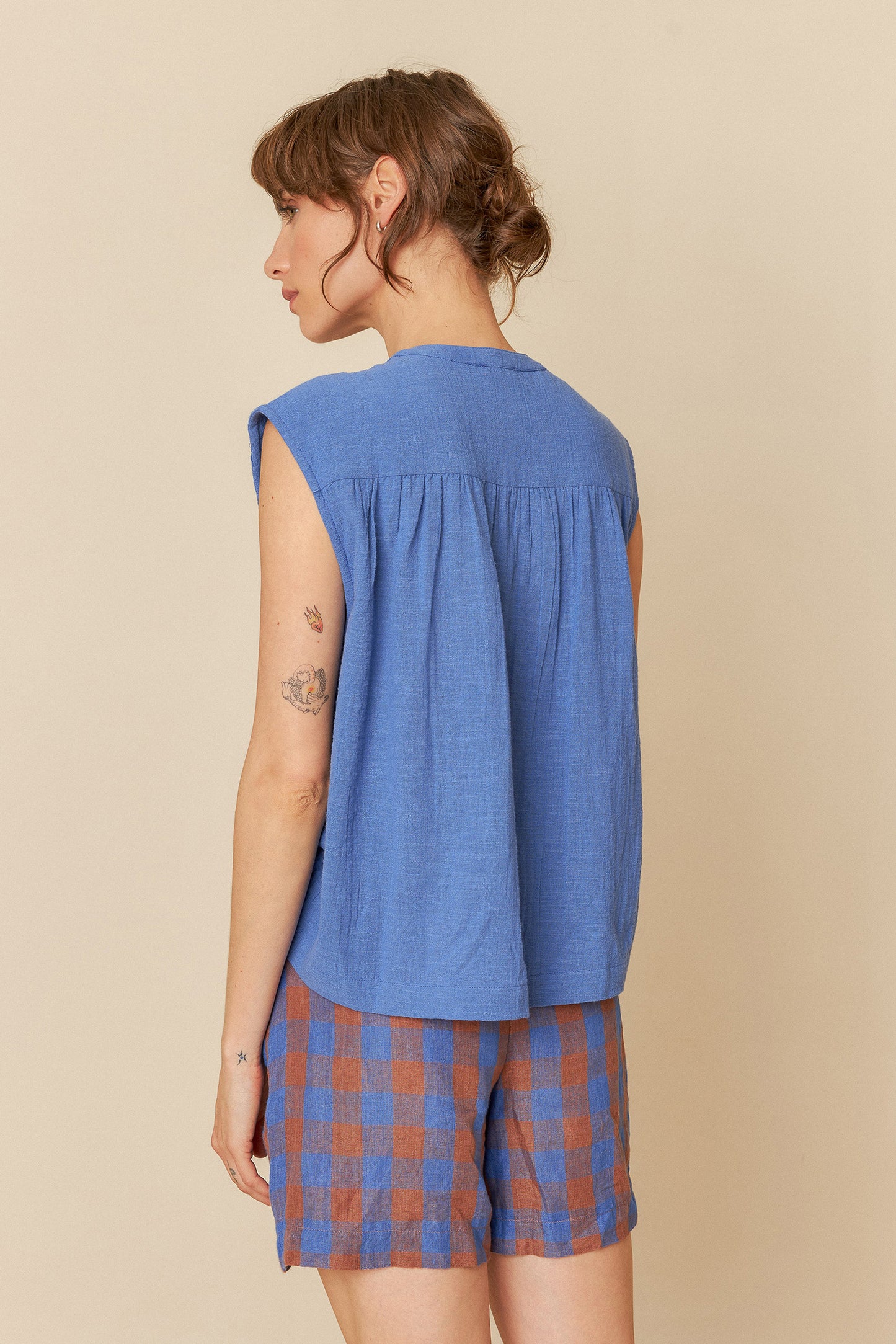 GAUZE PLEATED BLOUSE