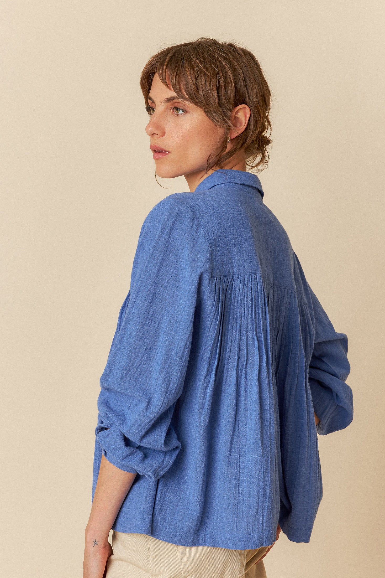 LEAH PLEATED SHIRT – INDI&COLD