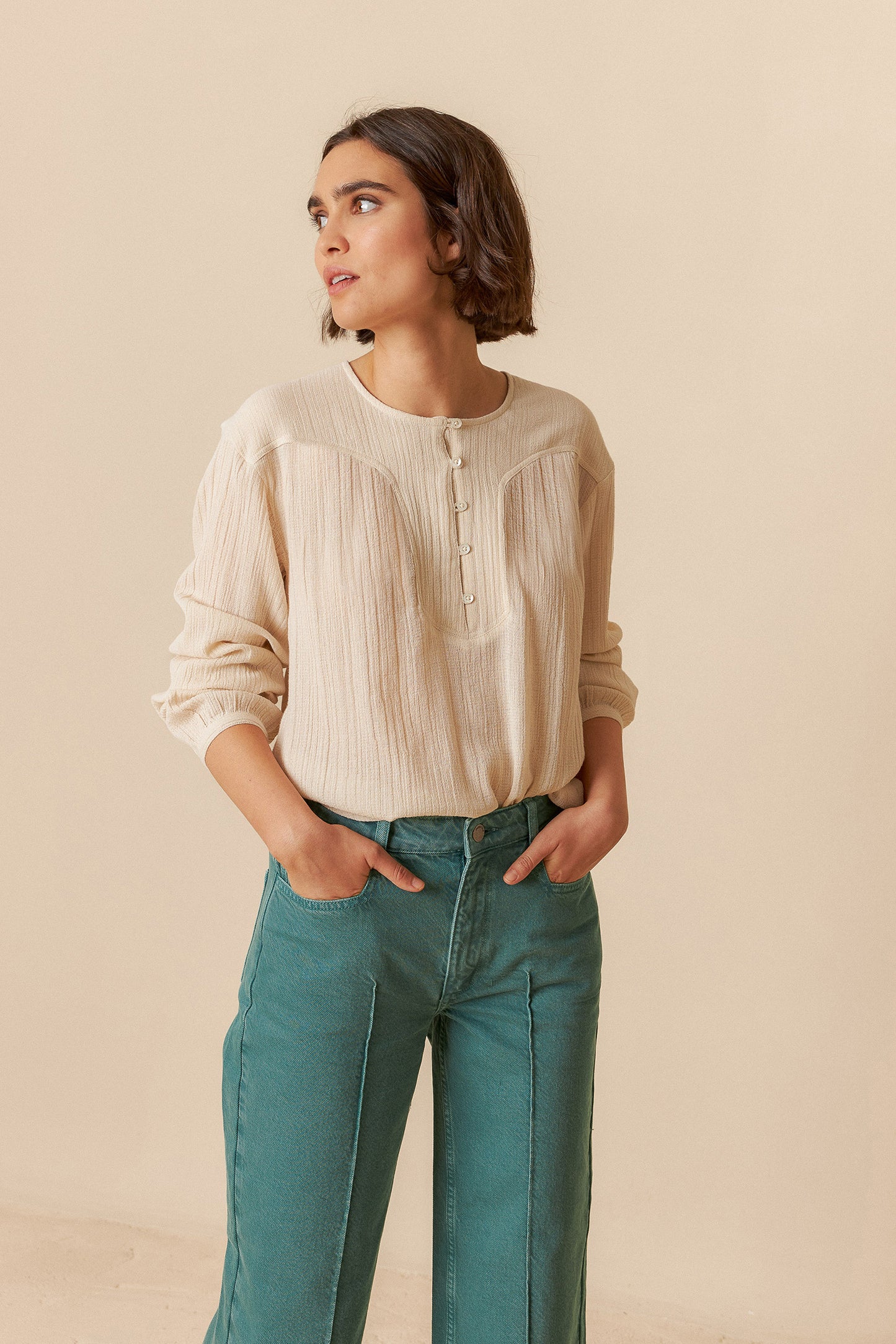 [CL] BOMBED SLEEVE BLOUSE