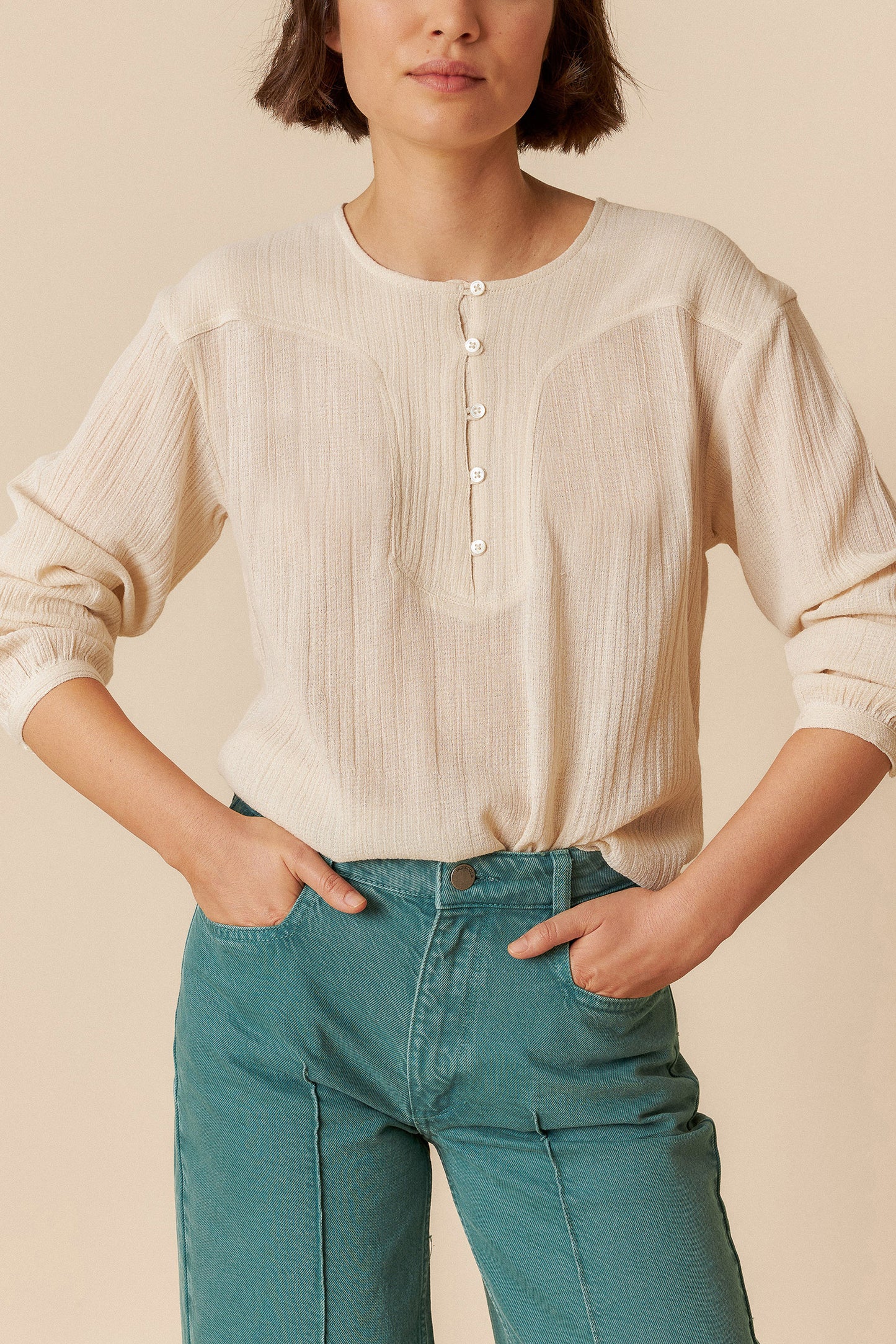 [CL] BOMBED SLEEVE BLOUSE