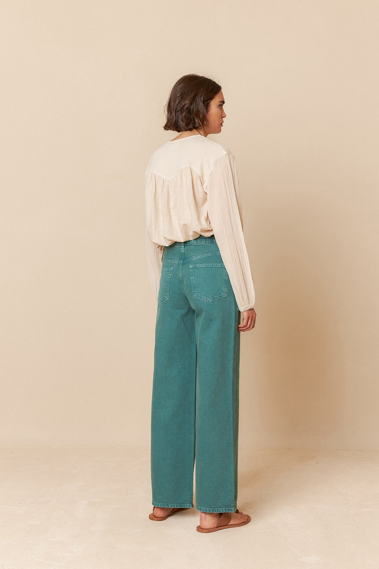 [CL] BOMBED SLEEVE BLOUSE