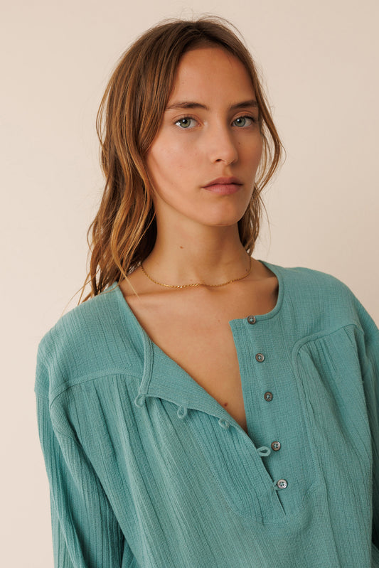 BOMBED SLEEVE BLOUSE