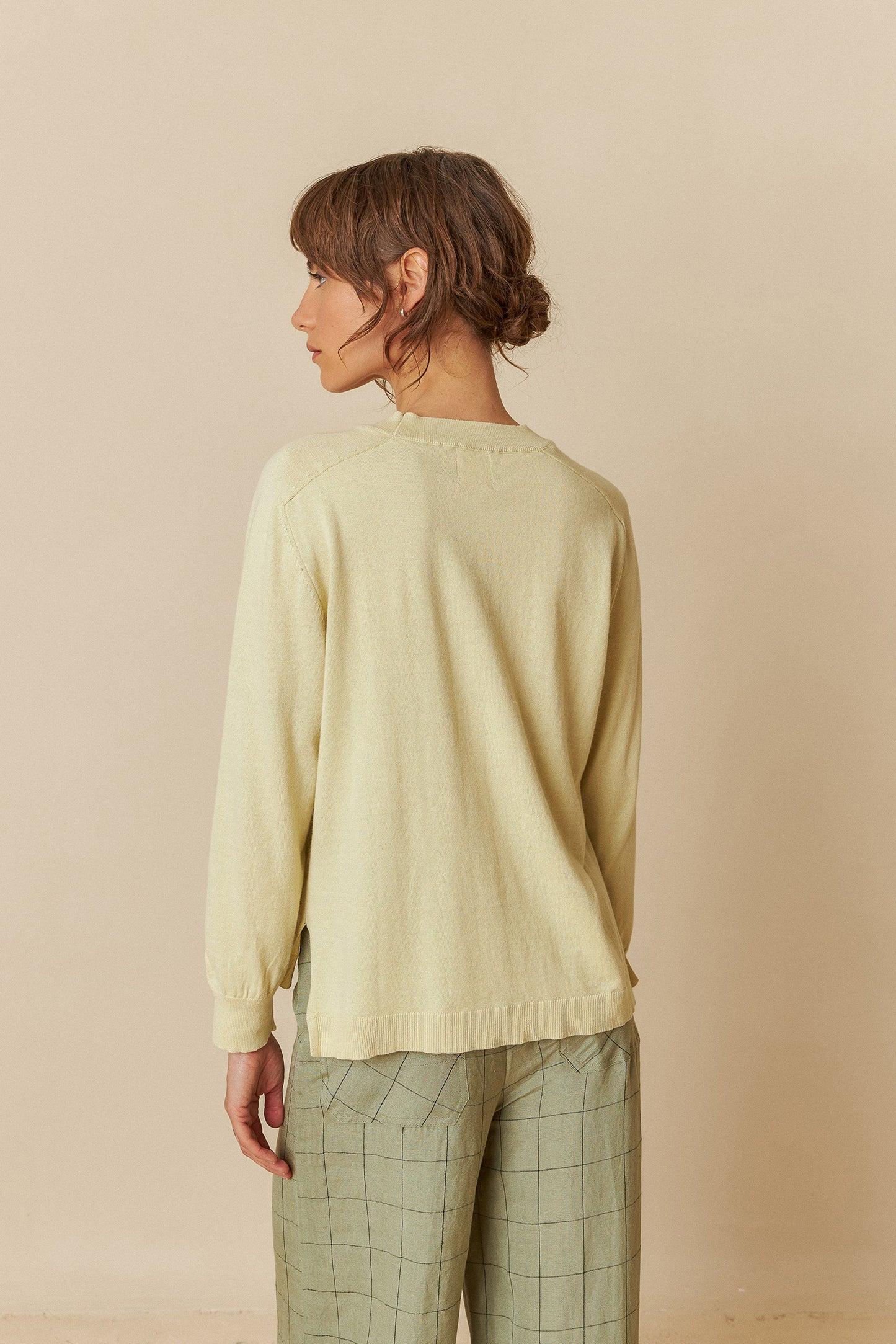 RAGLAN SLEEVE KNIT SWEATER