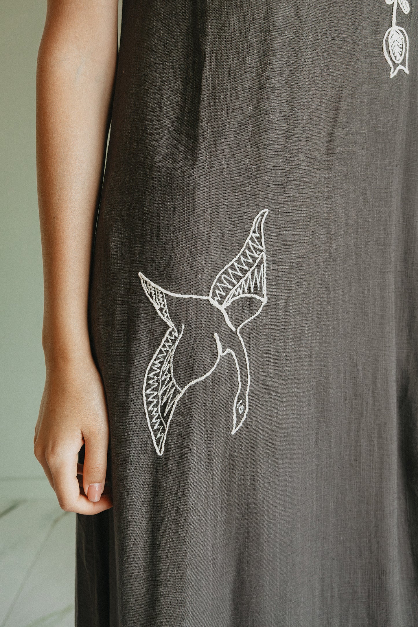 NATURAL EMBROIDERED DRESS