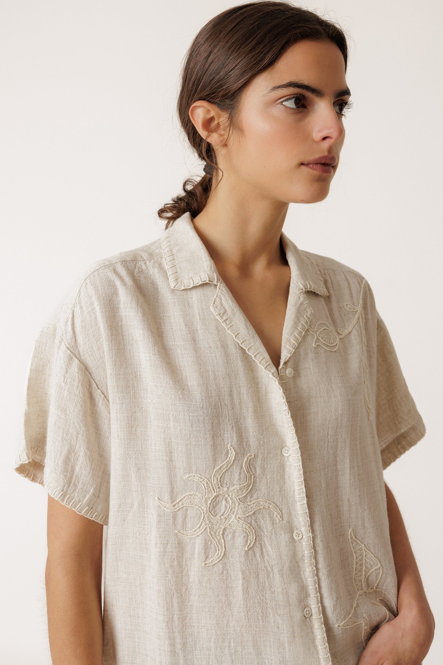 CAMISA BORDADO MANUAL