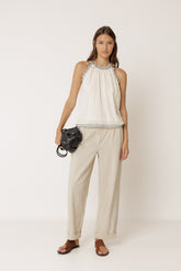 CONTRAST-EMBROIDERY TOP