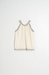 CONTRAST-EMBROIDERY TOP