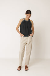 CONTRAST-EMBROIDERY TOP