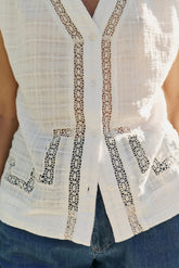 CHEMISE EN DENTELLE INSÉRÉE