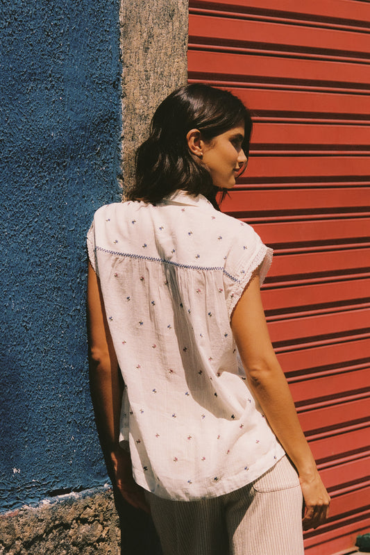 CAMISA BORDADOS FLOR 2